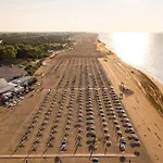 Modern Seafront Flat With Stunning Views Bibione