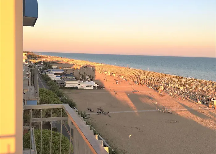 Modern Seafront Flat With Stunning Views Apartament