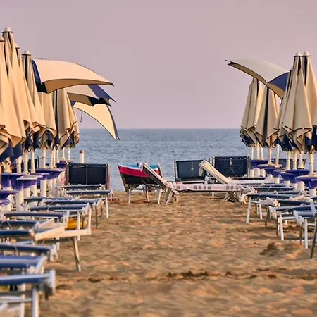 Διαμέρισμα Modern Seafront Flat With Stunning Views Μπιμπιόνε