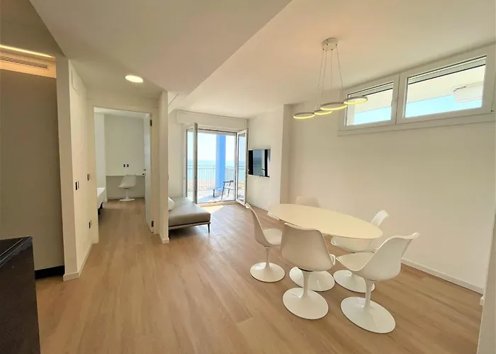 Modern Seafront Flat With Stunning Views Lejlighed Bibione
