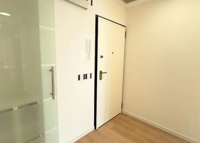 Modern Seafront Flat With Stunning Views Апартаменти Бібіоне