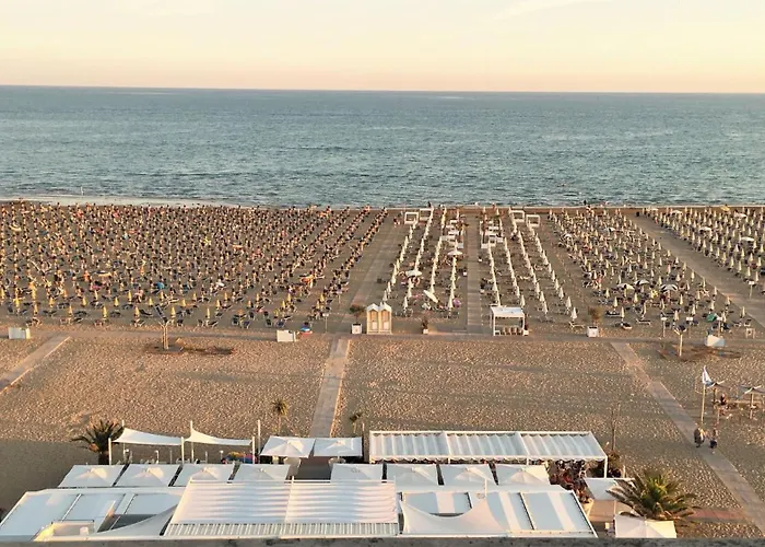 Modern Seafront Flat With Stunning Views